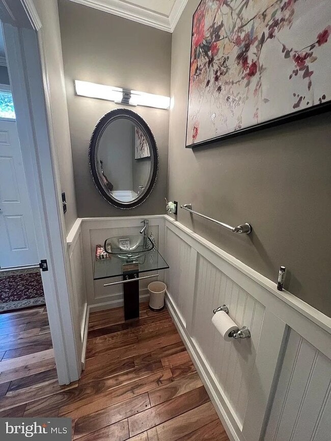 Building Photo - Fully Furnished Rental In Bayberry!