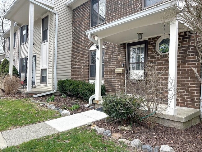 Building Photo - 1787 Sheffield Dr