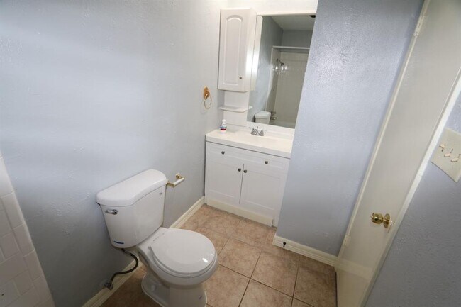 Building Photo - 3811 Cypressdale Dr