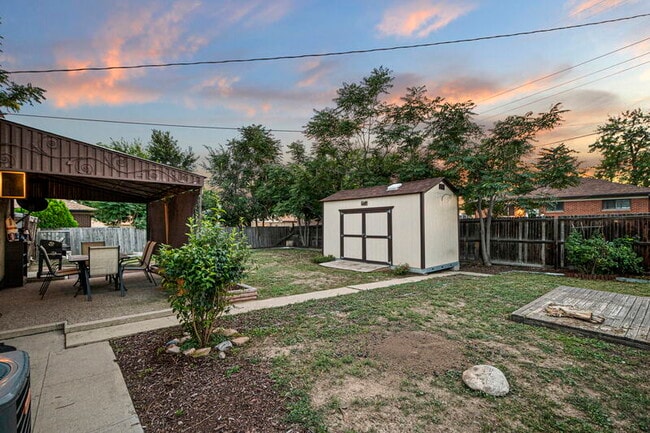 Building Photo - 10853 Pearl Ct