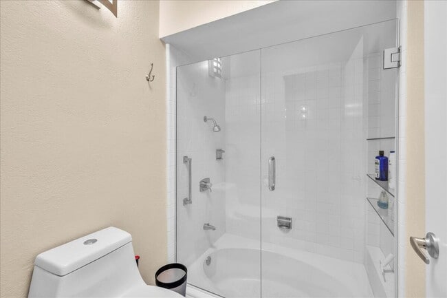 Building Photo - 34820 Mission Hills Dr