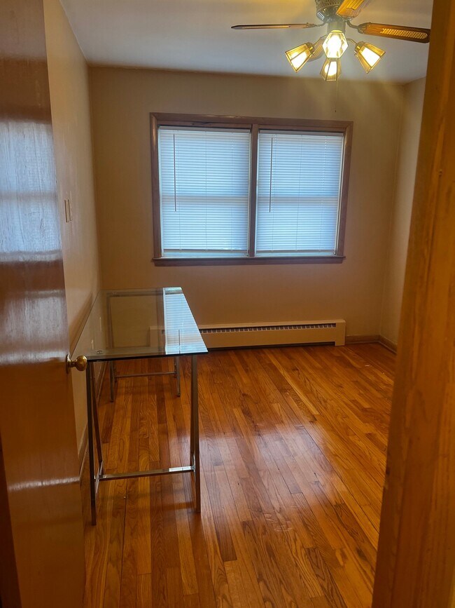 Building Photo - 1605 Trailsway