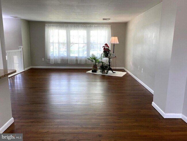 Building Photo - 425 Weidman Ave