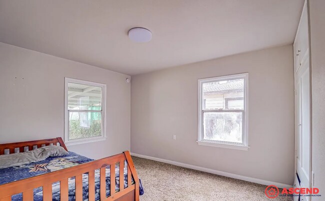 Building Photo - 2403 Belle Ter
