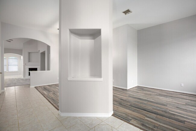 Building Photo - Spacious 3BR / 2BA Corner-Lot Home with Fenced Backyard & Garage