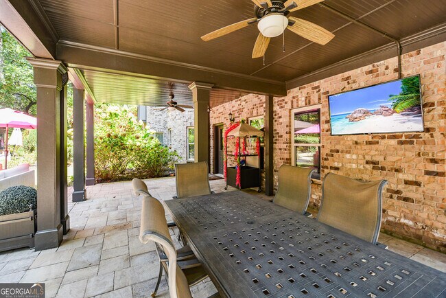 Building Photo - 2210 Spalding Dr