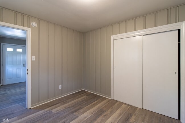 Building Photo - 1104 N Somerset Ave