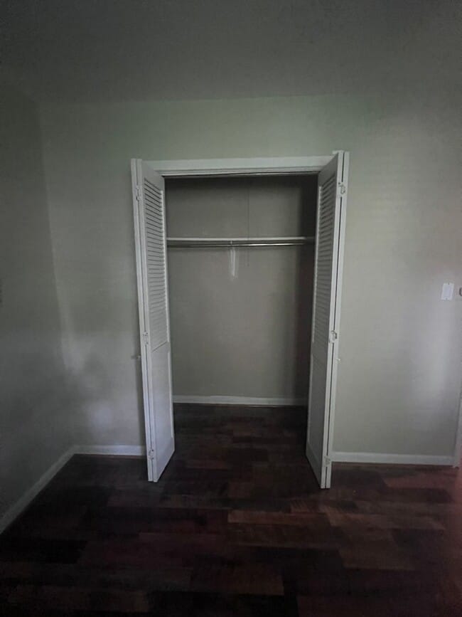 Building Photo - 114 Apache Dr