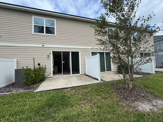 Building Photo - Fall Into Savings –Rent Reduced! Housing c...