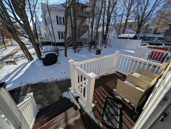 Building Photo - 204 Rockland St