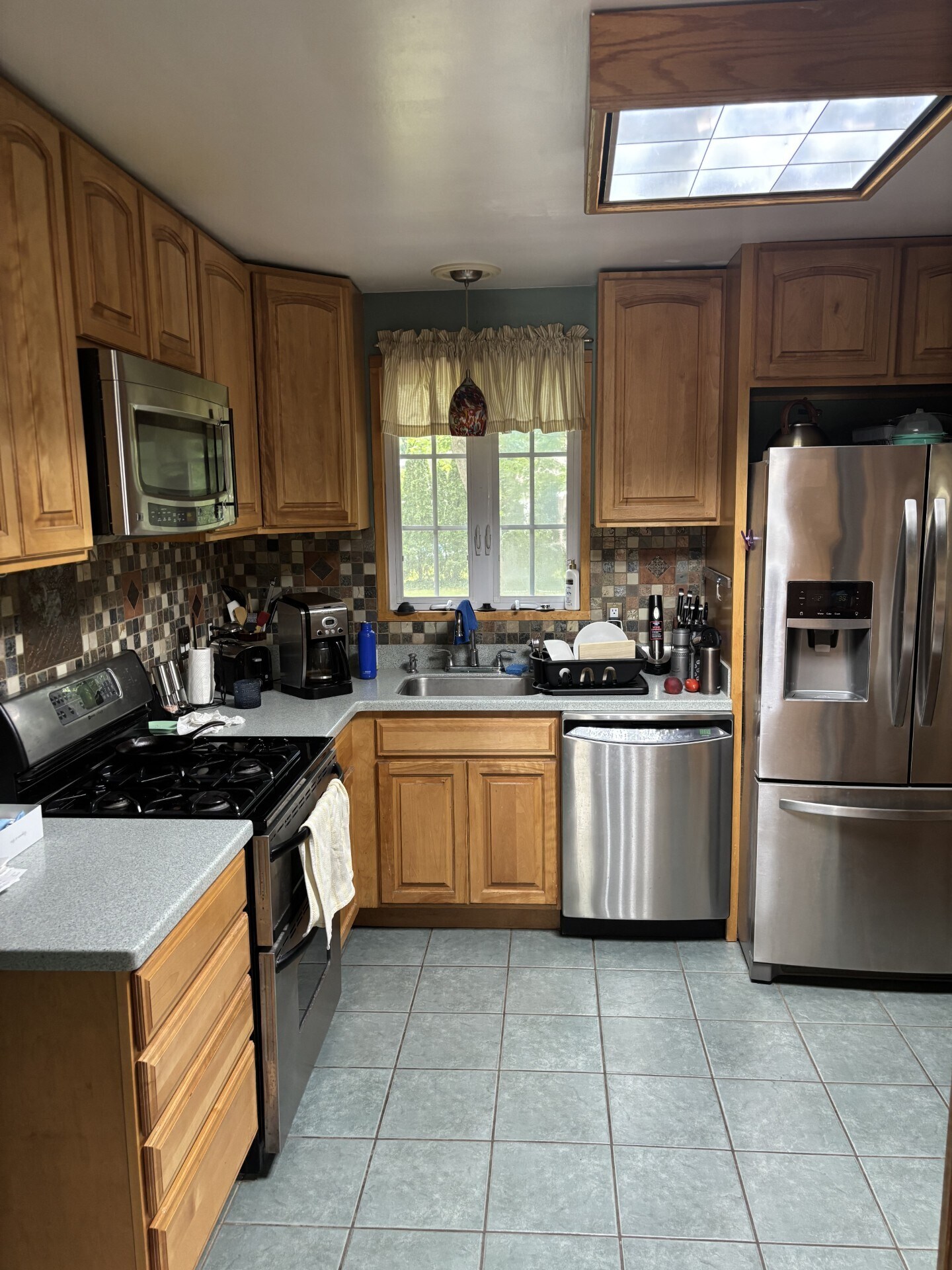Kitchen - 611 Pin Oak Rd