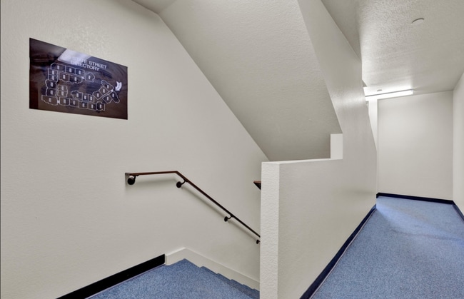 Building Photo - 750 State St