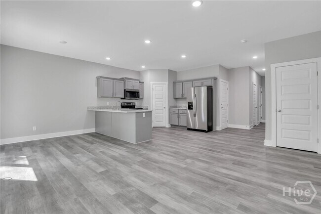 Building Photo - 105 Sherwood Ct