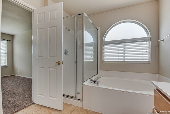 Building Photo - 2637 Gallant Fox Dr