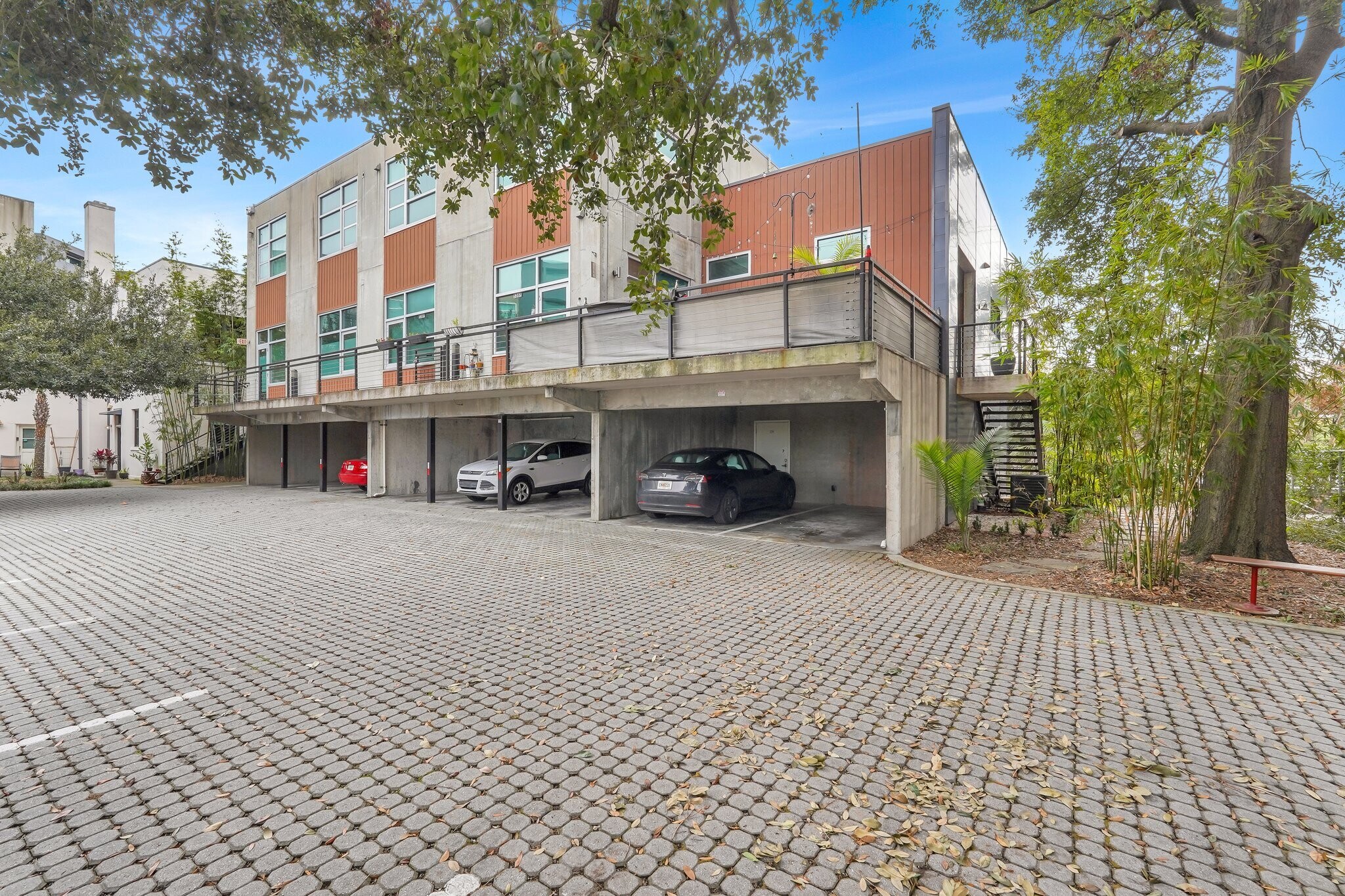 Building Photo - 536 Selma St