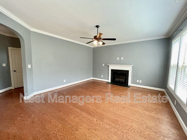 Building Photo - 4033 Hunting Path Dr