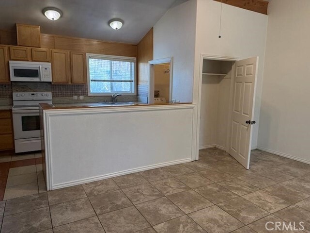 Building Photo - 18764 Consul Ave