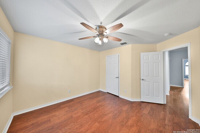 Building Photo - 4707 Shavano Ct