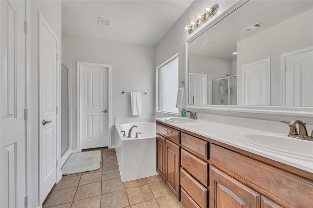 Building Photo - 10901 Irish Glen Trail