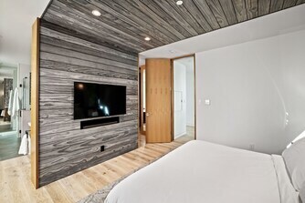 Building Photo - 124 15th Pl