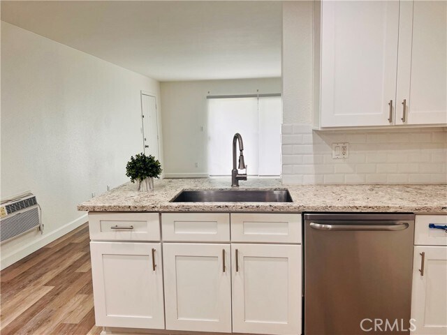 Building Photo - 1345 Cabrillo Park Dr