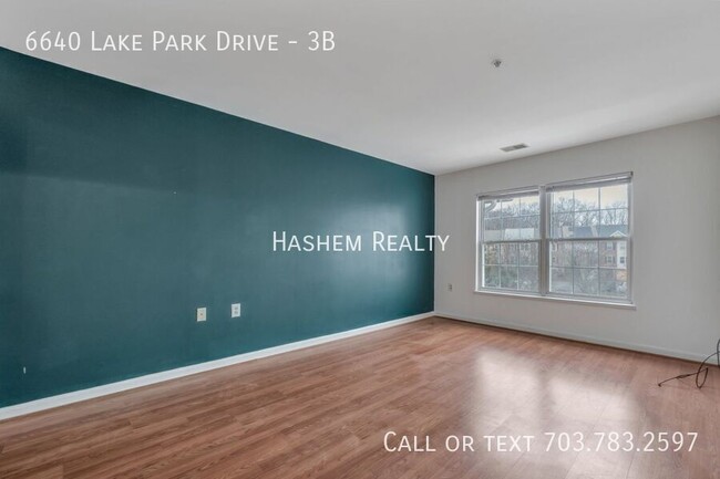 Building Photo - 6640 Lake Park Dr