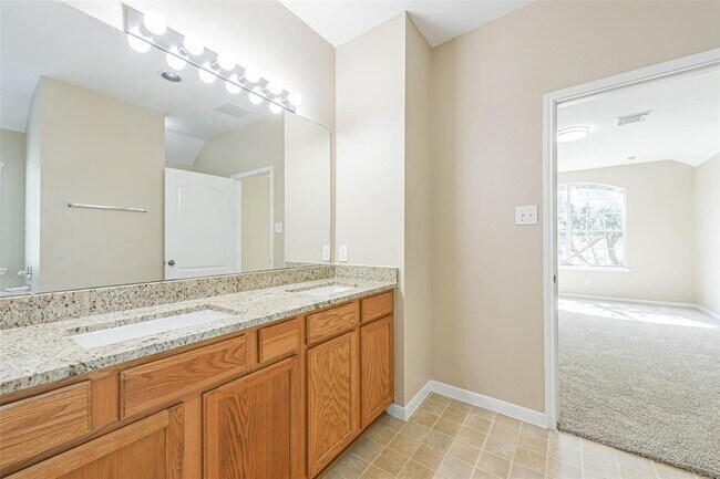 Building Photo - 14122 Austin Hollow Ct