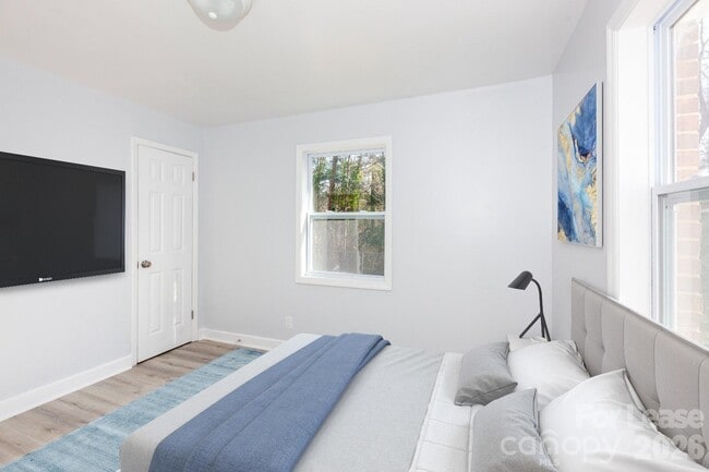 Building Photo - 4517 Helena St