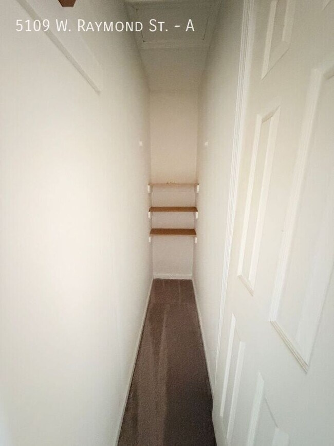 Building Photo - 5109 W Raymond St