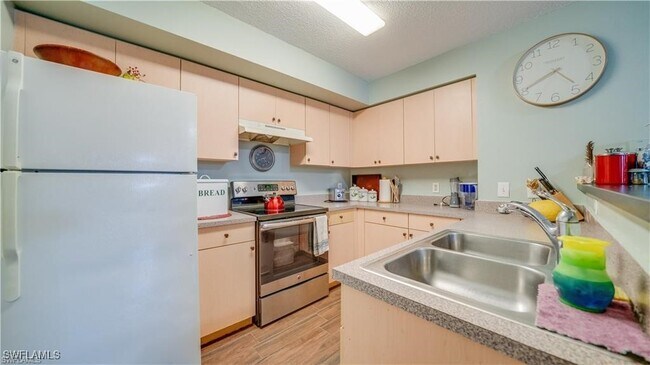 Building Photo - 8735 River Homes Lane