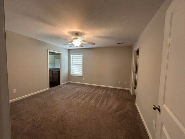 Building Photo - 610 Constitution Dr