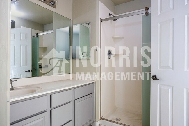 Building Photo - Two Story Home For Rent Available Now!