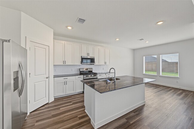Building Photo - 31415 Joshua Knl Ln