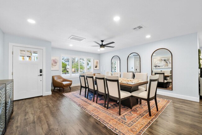 Building Photo - 8259 E Mulberry Ln