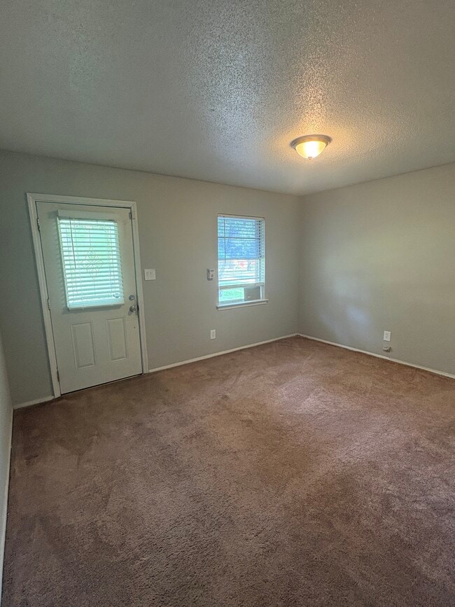 Building Photo - 3264 Hackberry Ln