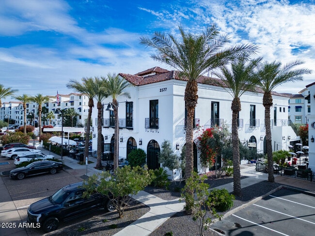 Building Photo - 2511 W Queen Creek Rd