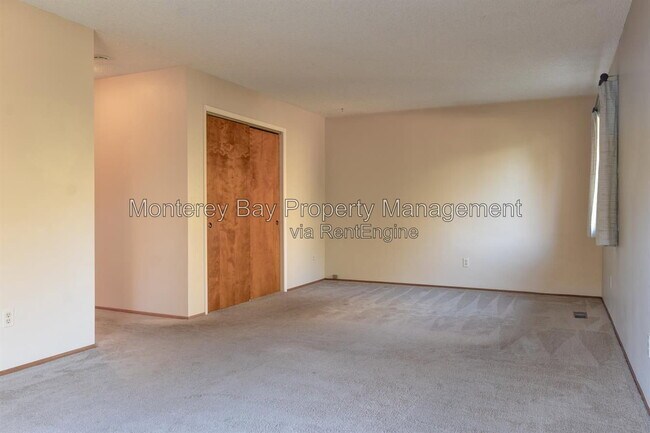 Building Photo - 27045 Meadows Rd