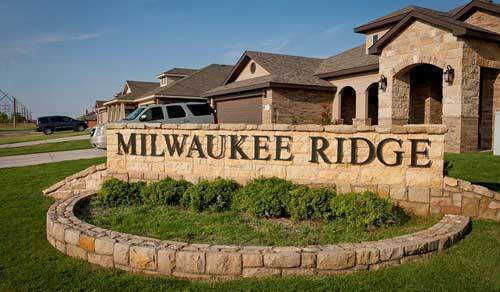 Primary Photo - 6 or 12 month lease! Half off first full m...