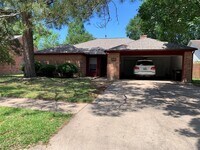 Building Photo - 1506 Park Maple Dr