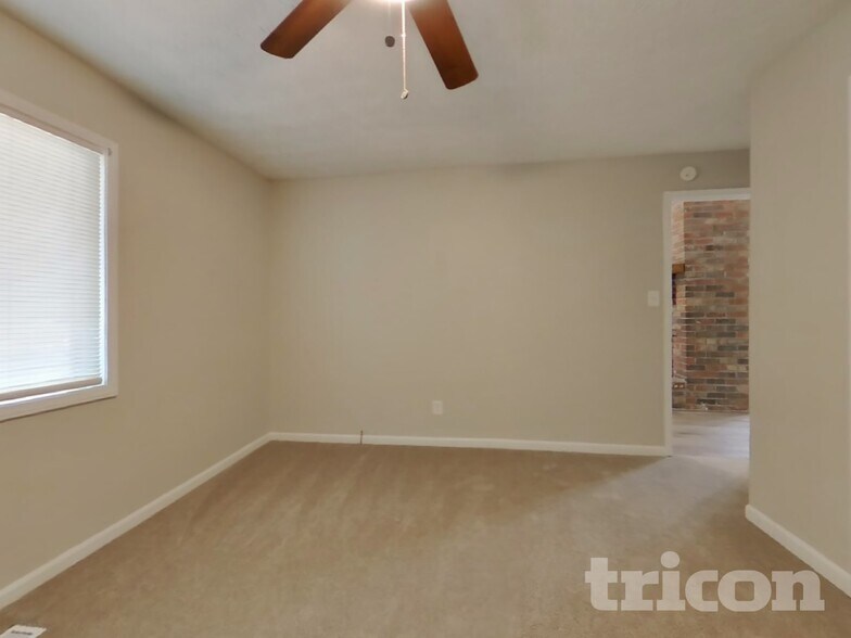 Building Photo - 2395 Wales Dr