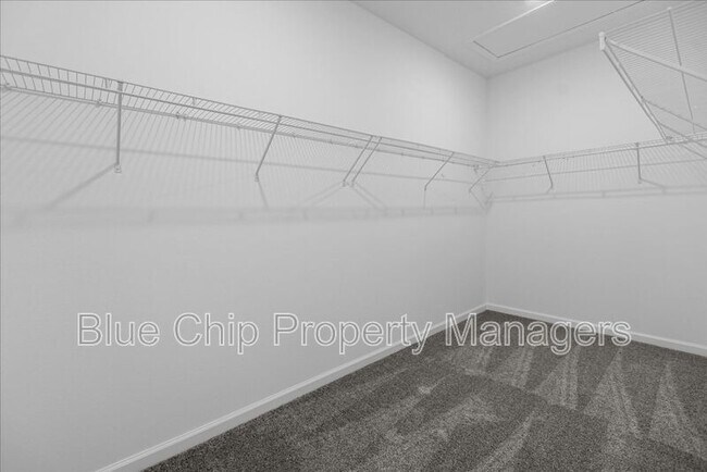 Building Photo - 3078 Country Side Dr