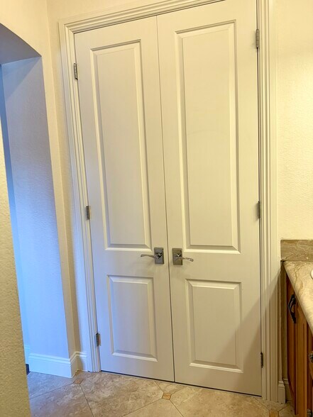 Separate enclosed laundry closet - 1400 Pacific Coast Hwy