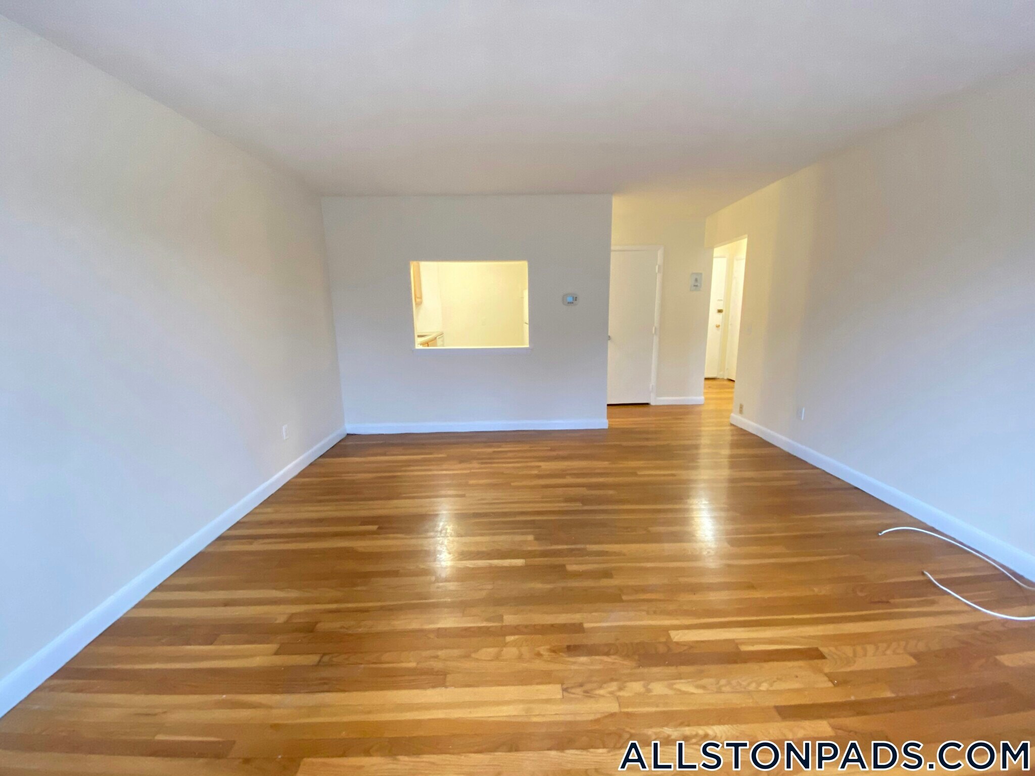 Building Photo - 84 Gardner St