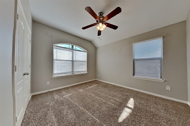 Building Photo - 10014 Kendahlwood Ln