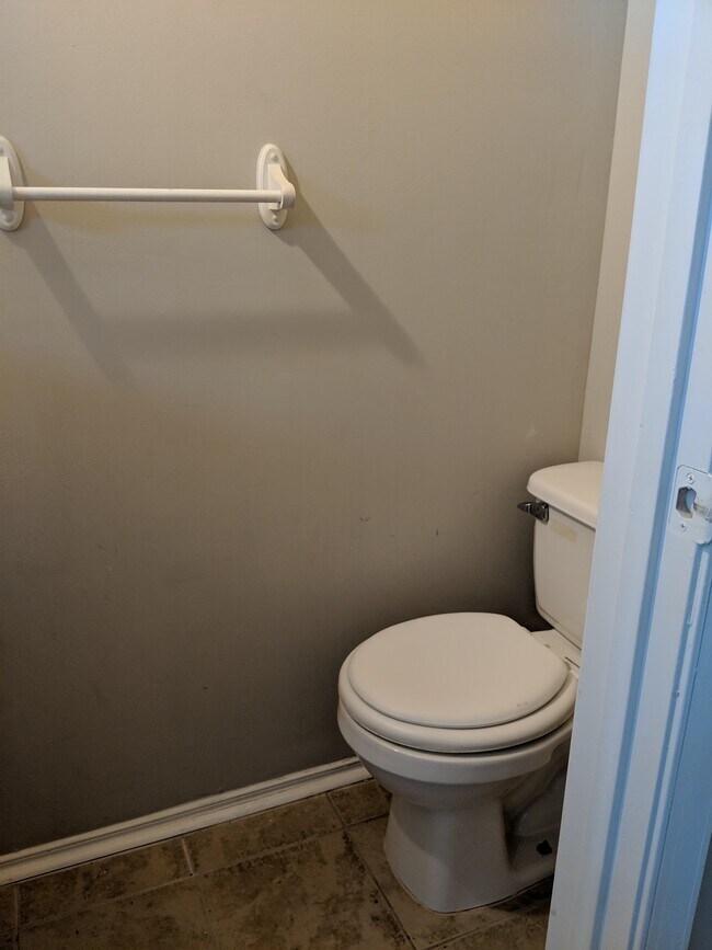 Building Photo - 16569 Royal Ct