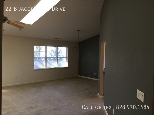 Building Photo - 22 Jacobs Way Dr