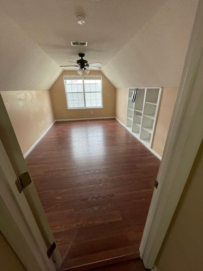 Building Photo - 3 Bedroom, 2.5 Bath - Ladson Area