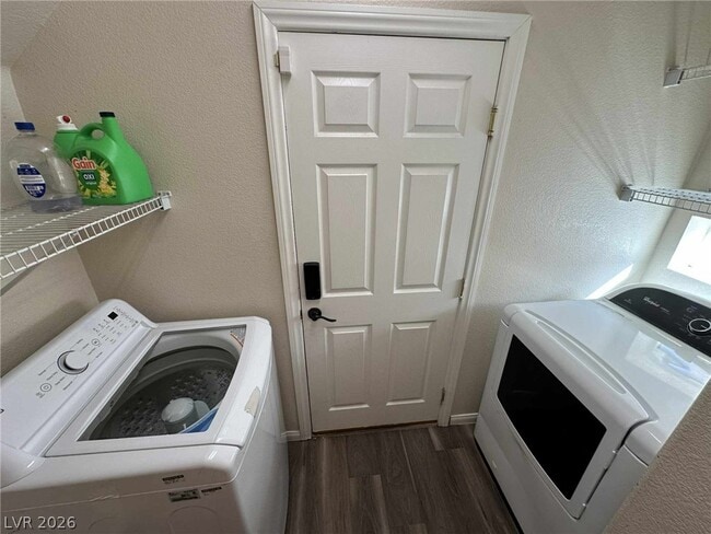 Building Photo - 10679 Timber Stand St