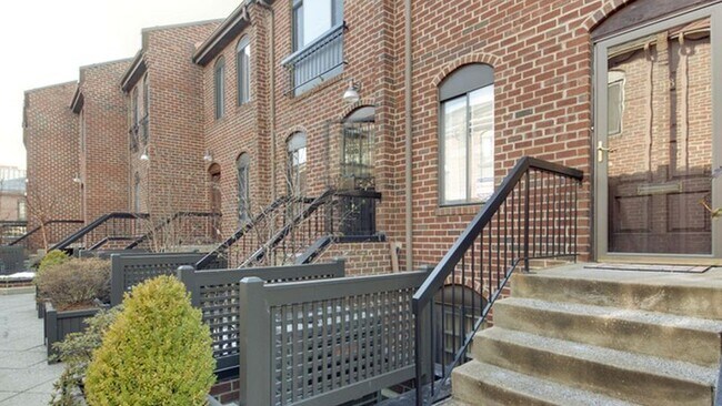 Building Photo - 1058 Paper Mill Ct