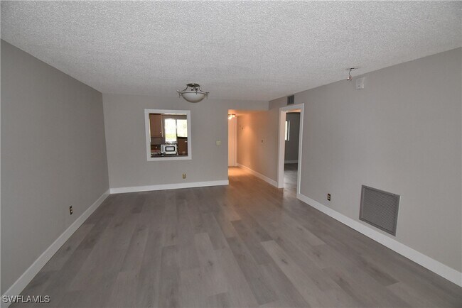 Building Photo - 5667 Rattlesnake Hammock Rd